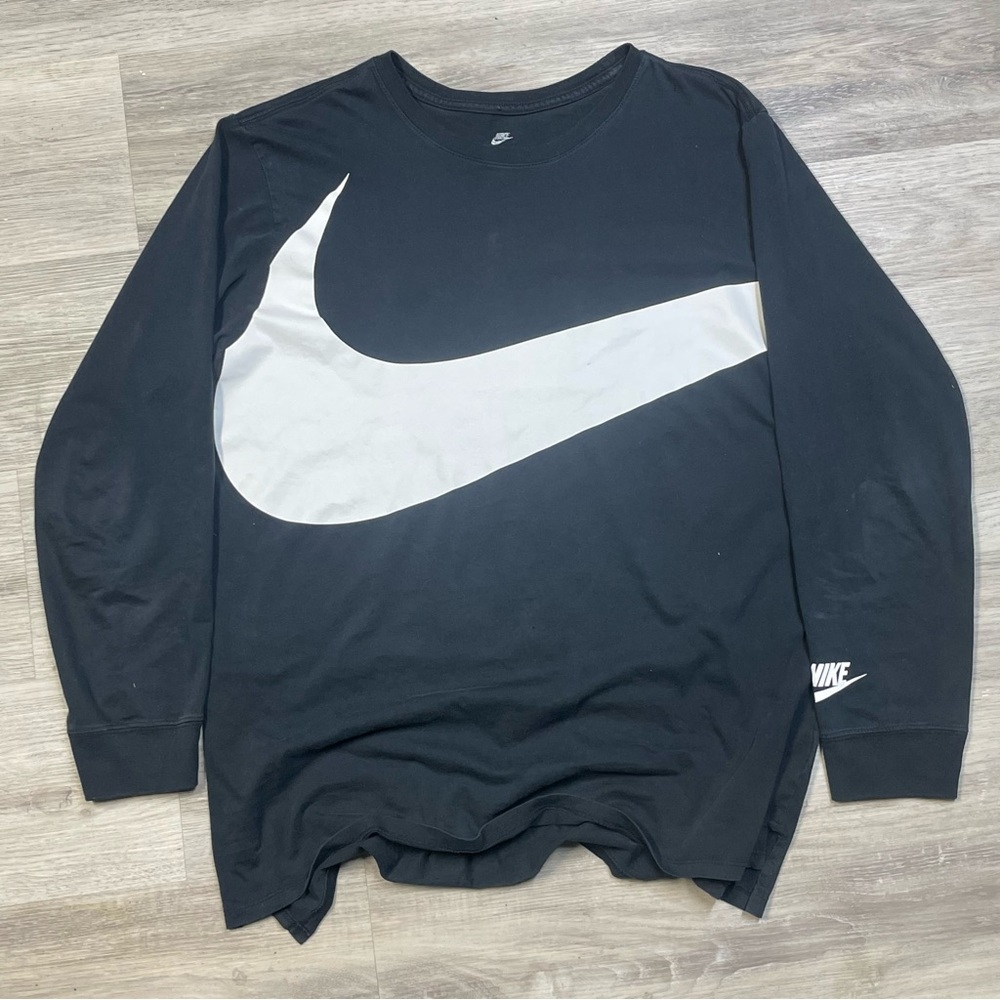 Nike Black Crew Neck long sleeve Giant swoosh sz L